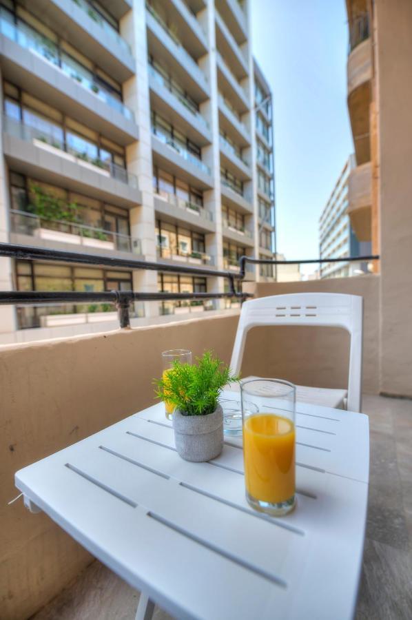 Spacious And Beautifully Furnished 3 Bedrooms/3Bathrooms Apartment With 2 Balconies Wvid1-1 Gzira Eksteriør bilde